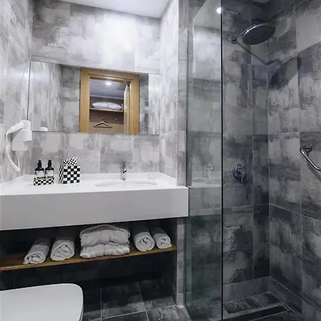 Castle Karpasia Guest House Authentic Atmosphere !