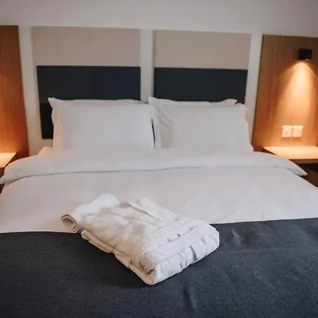 호텔 Karpaz Suites